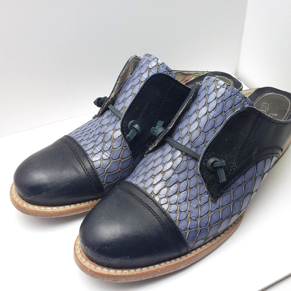 Freebird by Steven Malena Oxford Mule Navy Multi Black Slip On Heels Snakeskin